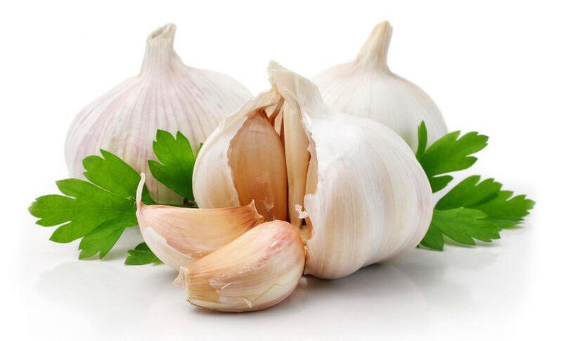 garlic for worm prevention