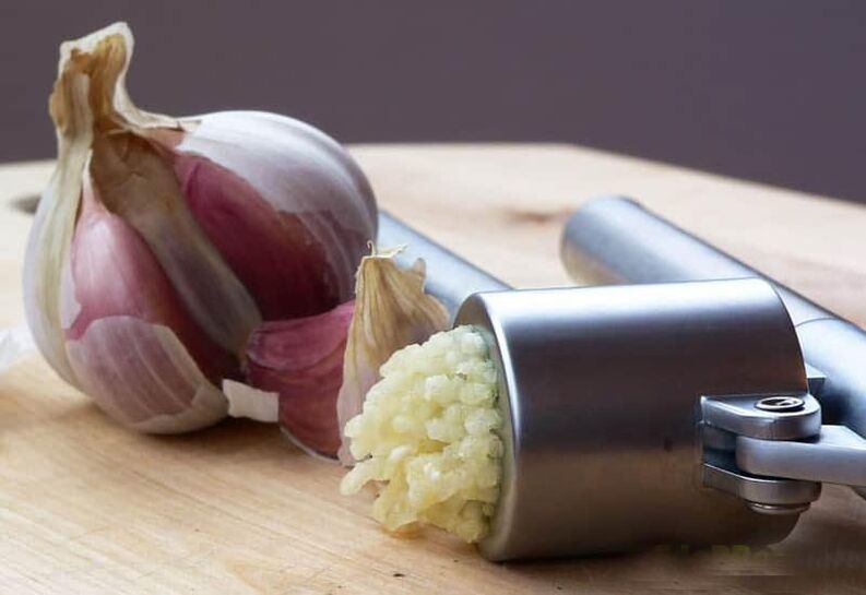 Garlic and Parasites Onion