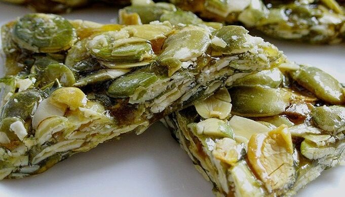 pumpkin seed kozinaki for worms